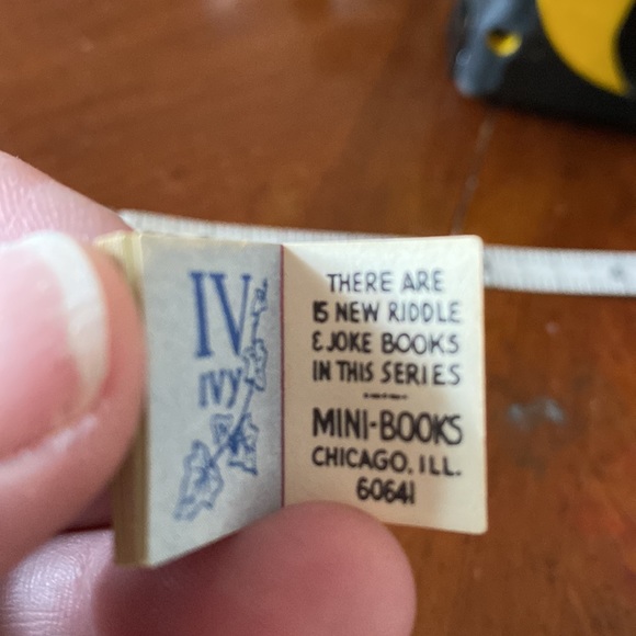 Vintage Cracker Jack Silly Dillies Joke Book - Picture 6 of 7